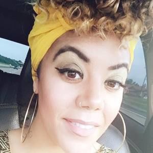 Meet your Posher, Lagina